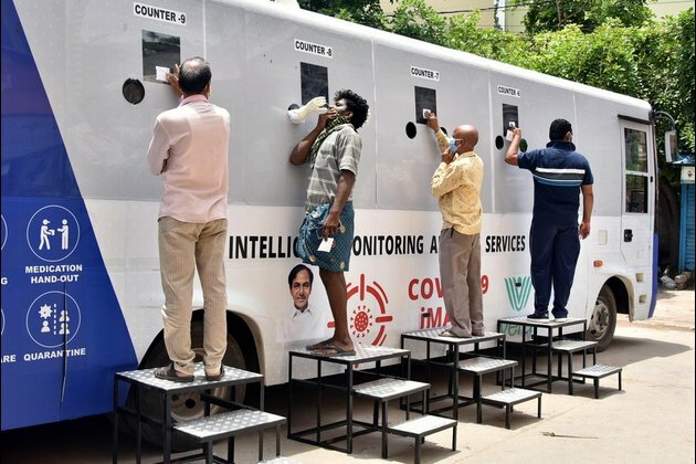 Asia Album: Mobile facilities set up in India to speed up COVID-19 testing