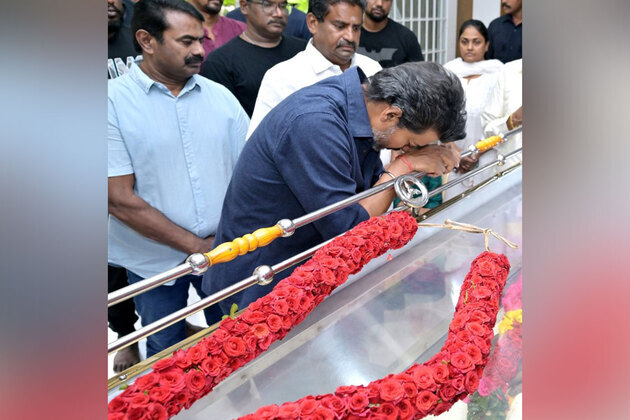 Tamil Nadu CM Vijay visits late director Bharathiraja's residence, announces state honours