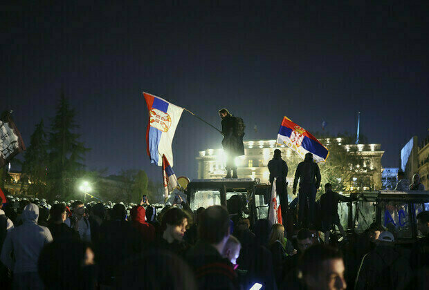 Serbia protesters claim police used acoustic weapons