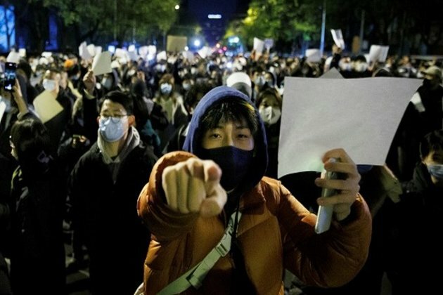 China's draconian lockdowns galvanize widespread protests