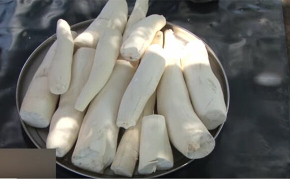 Muwogo omuwaate. Muwogo omuwaate.