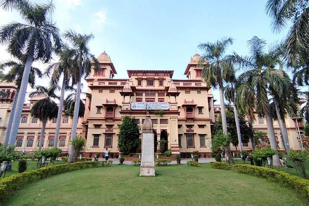 UP: 'Mock Parliament 2.0' organised as part of Kashi Youth Summit