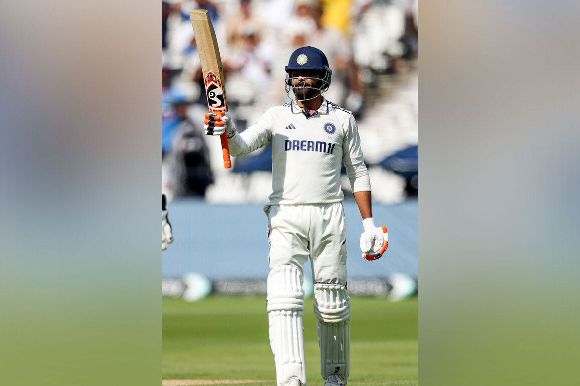 Ravindra Jadeja surpasses MS Dhoni to become India's 4th-highest six-hitter in Tests