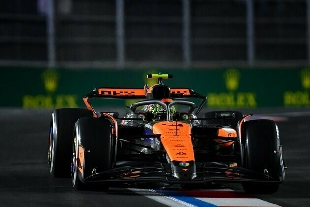 Lando Norris fends off Max Verstappen at Australian GP