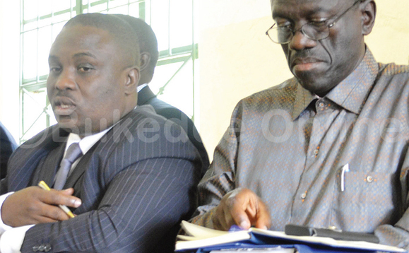 Lukwago ne Besigye mu kkooti e Rukungiri Lukwago ne Besigye mu kkooti e Rukungiri