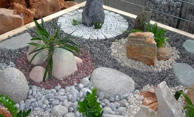 Magnify your yard with a rock garden Magnify your yard with a rock garden