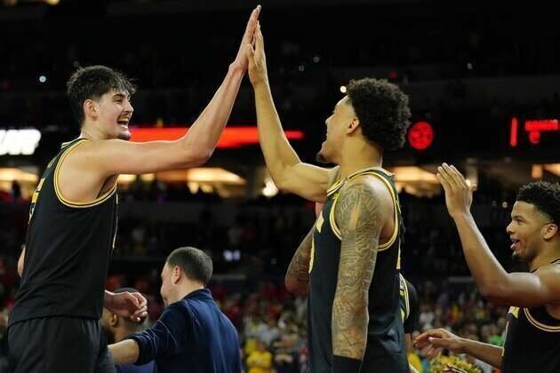 Michigan heavy favorite to complete dominant title run vs. UConn