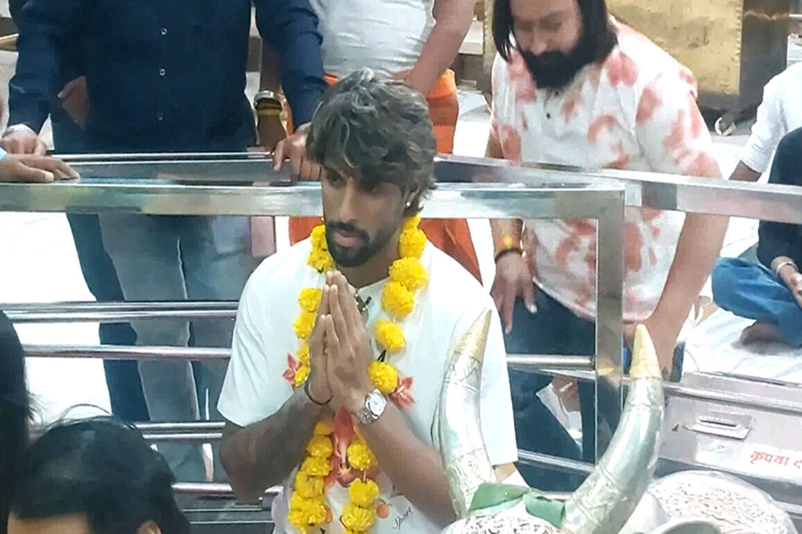 Tilak Verma offers prayers at Ujjain's Mahakaleshwar Temple after India's recent T20 world cup victory