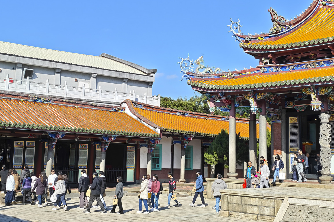 CHINA-TAIWAN-TAIPEI-CONFUCIUS TEMPLE-PRAYER