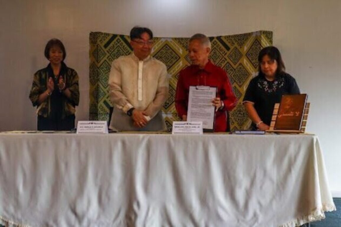 Philippine Classic Novel Noli Me TangereSet for Arabic Translation