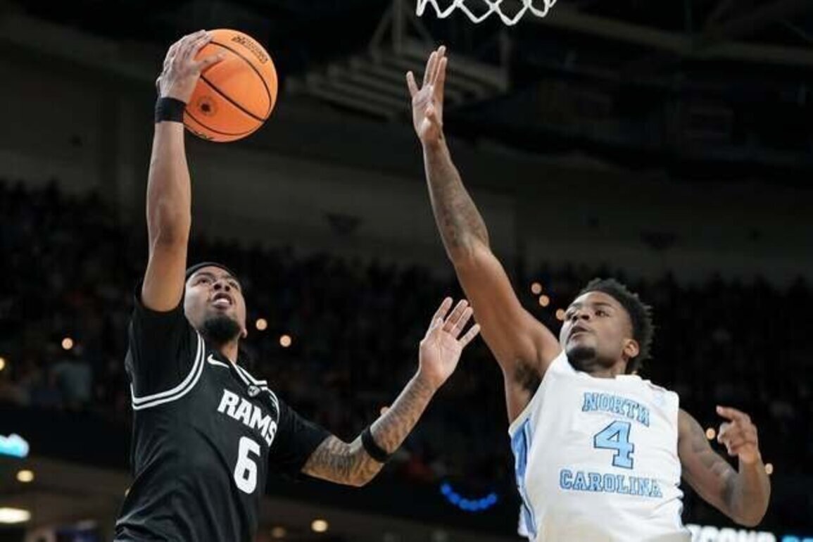 No. 11 VCU rallies from 19 down to force OT, beats No. 6 North Carolina