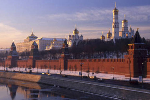Kremlin says Ukrainian troops must leave Russia's Donbass