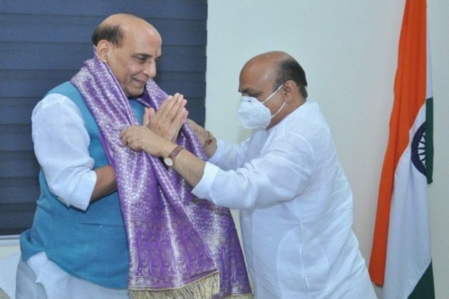 K'taka CM Basavaraj Bommai meets Union Ministers
