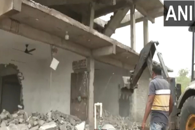 MP: District administration demolishes alleged illegal construction on government land in Bhopal