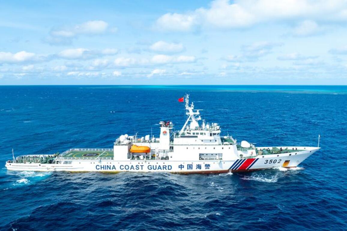 InPics | China Coast Guard patrols waters around Huangyan Dao