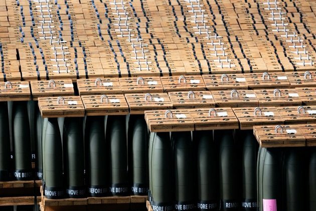 Israel-Hamas war creating shell hunger for Ukraine Zelensky