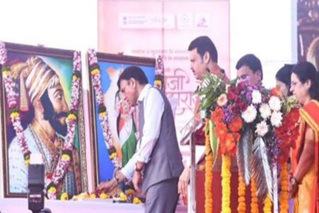 Pune: Mansukh Mandaviya & CM Fadnavis undertake 'Jai Shivaji Jai Bharat' Padyatra on Chhatrapati Shivaji Maharaj's Jayanti