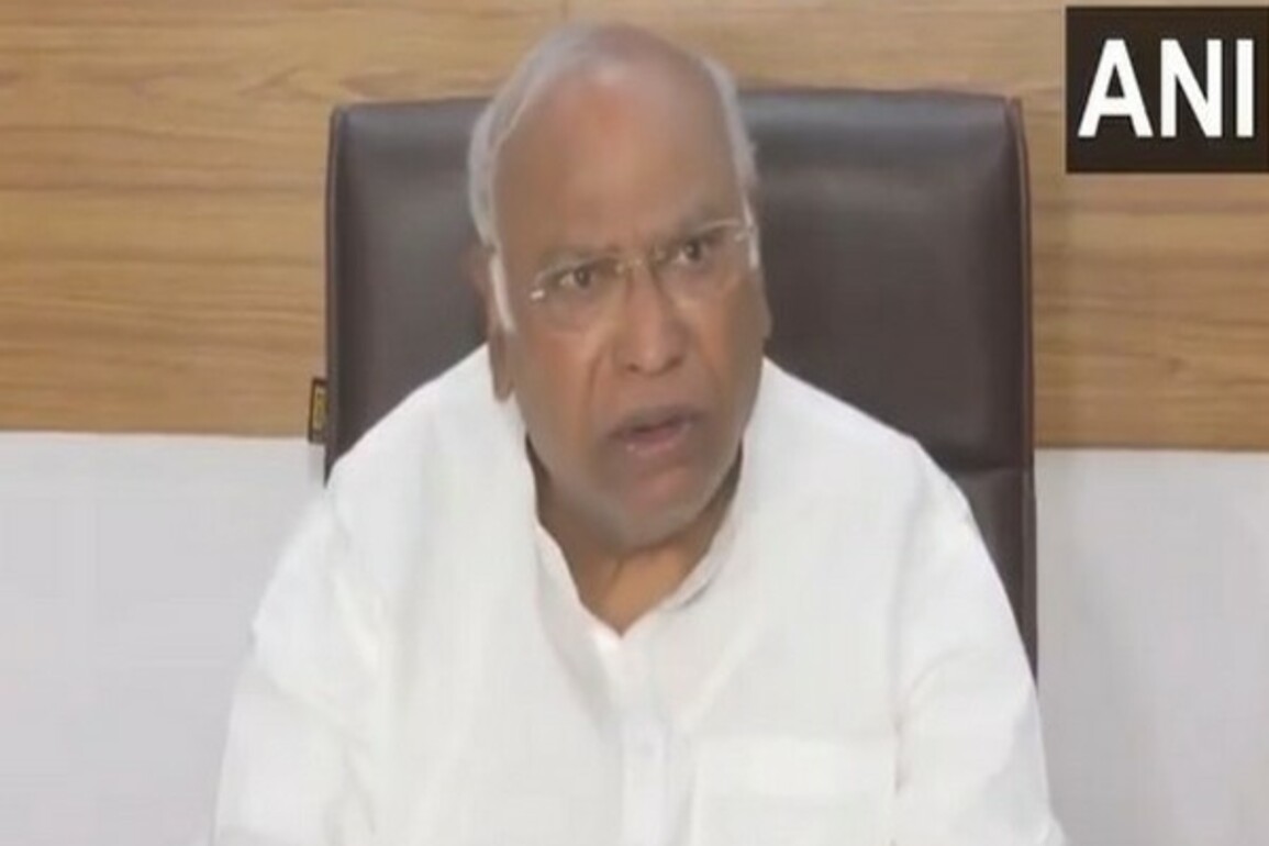 Kharge blames government for "security lapse" over Pahalgam terror attack, says PM Modi should have attended all-party meeting