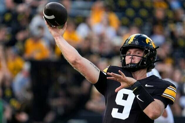 Iowa rushes for 310 yards in rout of Albany