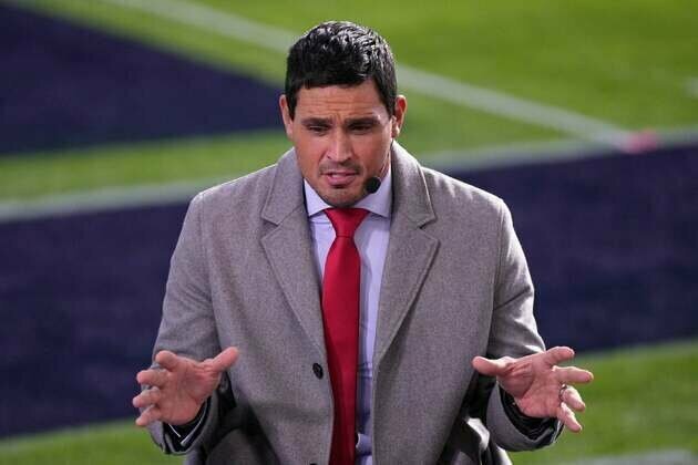 Ex QB, analyst Mark Sanchez hospitalized after reported stabbing