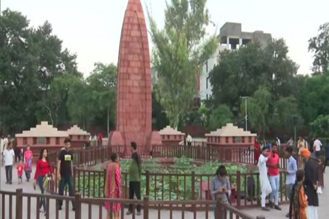 President Murmu, PM Modi pay tribute to Jallianwala Bagh massacre victims on 106th anniversary