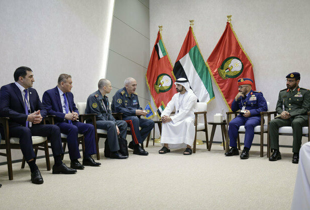 Hamdan bin Mohammed meets with Kazakhstan's Defence Minister on sidelines of IDEX