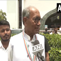 "Don't give time to oppn, but issue refutation": Digvijay Singh slams centre