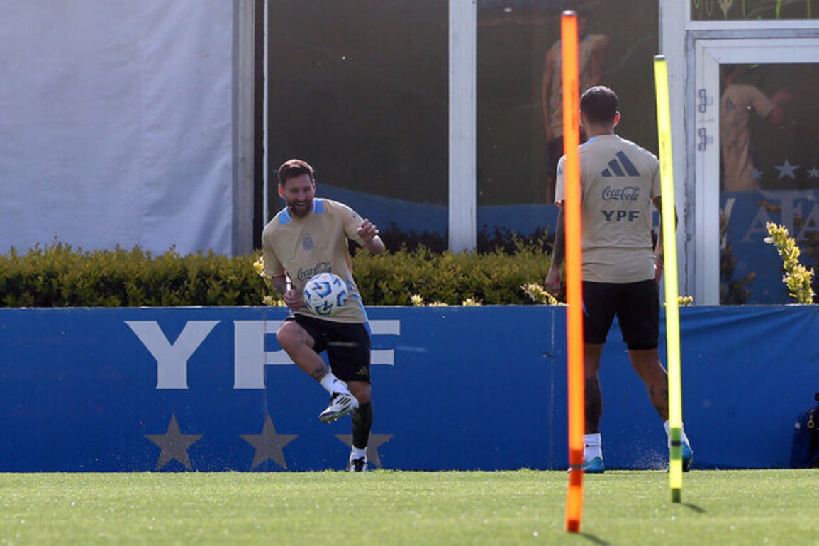 Reigning champions Argentina assemble ahead of World Cup qualifiers