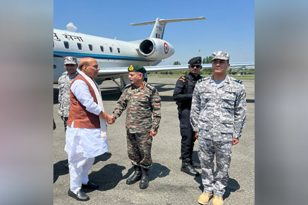 J-K: Rajnath Singh arrives in Srinagar; to interact with Army personnel