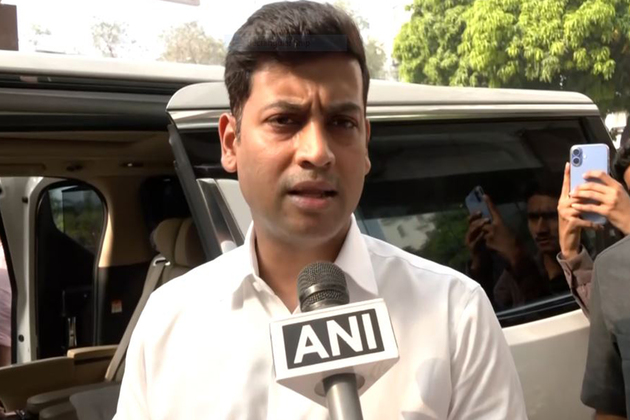 "Rahul Gandhi is misleading nation, TMC is scared": Shiv Sena MP Shrikant Shinde amid protests over SIR
