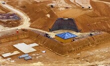 Área de extração de minério bruto do platô de produção em Cuiú-Cuiú