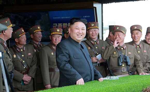 Kim Jong Un n’abajaasi be Kim Jong Un n’abajaasi be