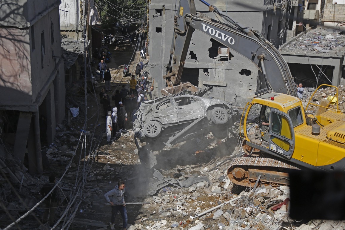 LEBANON-BEIRUT-AIRSTRIKE-AFTERMATH