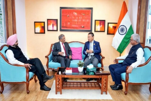 ECI meets with Election Commissioner of Bhutan Ugyen Chewang
