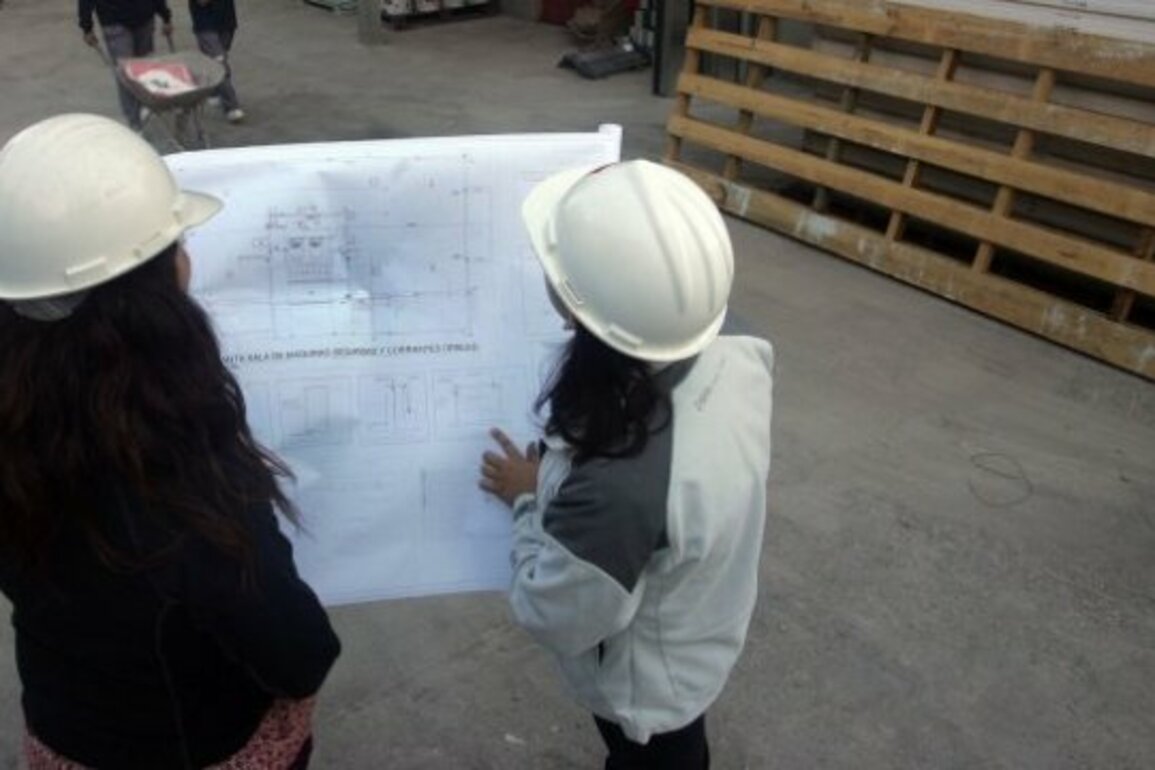 (Audio) Partamos por Casa- La creciente incorporacin de mujeres a la construccin - Cooperativa.cl