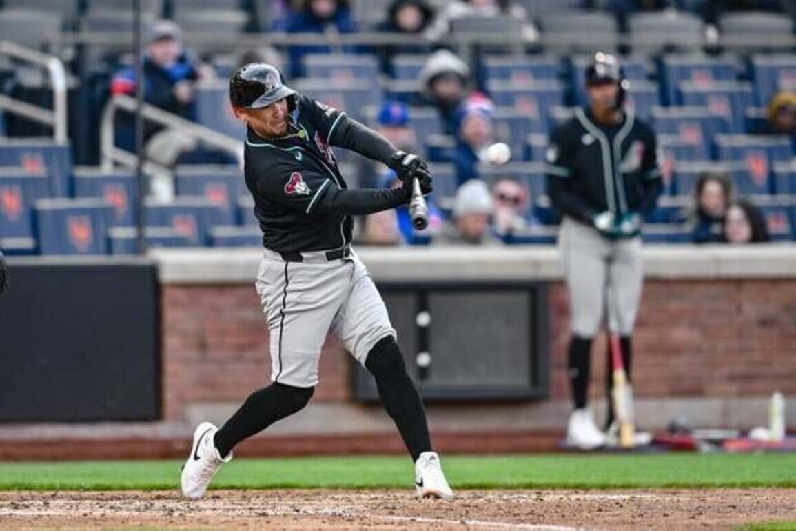 Ildemaro Vargas, Diamondbacks hold off Orioles