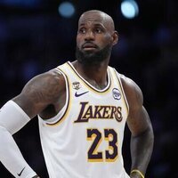 Report: Retirement an option on table for Lakers' LeBron James