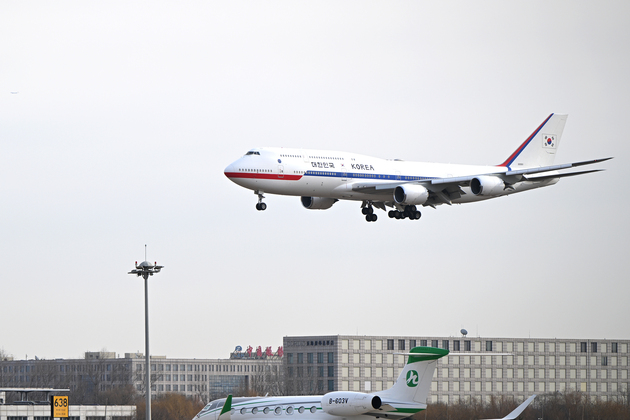 CHINA-BEIJING-ROK-PRESIDENT-LEE JAE MYUNG-STATE VISIT-ARRIVAL (CN)