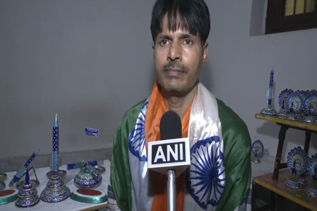 Craftsmen of Kashi create Brahmos replica with Gulaabi Meenakari