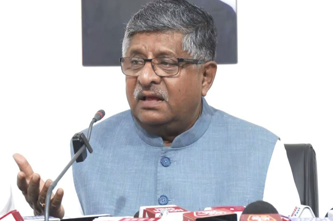"Never does homework": BJP MP Ravi Shankar Prasad slams Rahul Gandhi over alleged "vote theft" in Aland