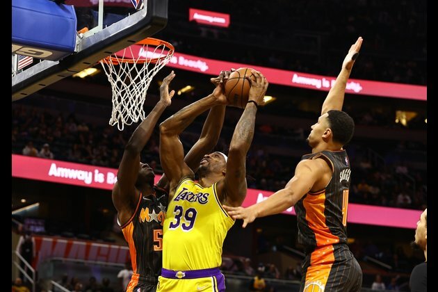 LeBron James scores 29 to lead Lakers past Magic