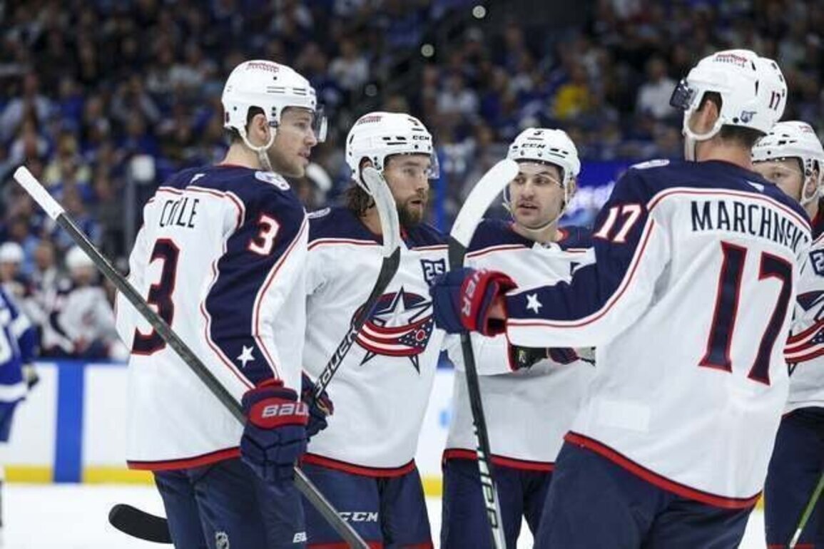 Conor Garland records another 2-goal outing as Jackets down Lightning