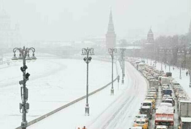 Moscow hit by record snowfall (VIDEOS)