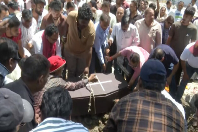 MP: Last rites of Sushil Nathaniel who died in Pahalgam terror attack performed in Indore