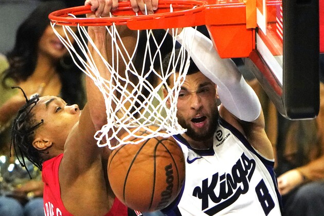 (SP)U.S.-SACRAMENTO-BASKETBALL-NBA-KINGS VS RAPTORS