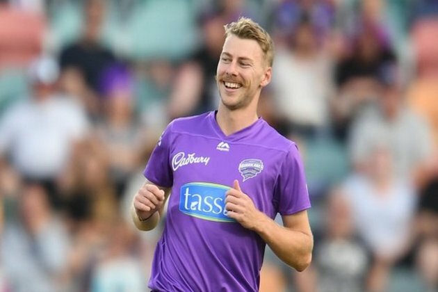 Australia's Meredith replaces Starc for final ODI against England