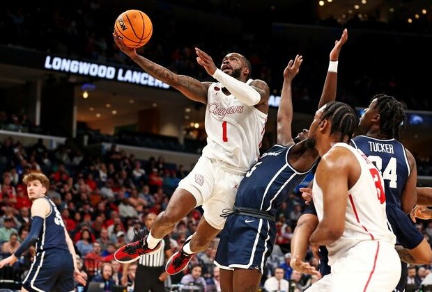 No. 1 Houston makes quick work of 16th-seeded Longwood