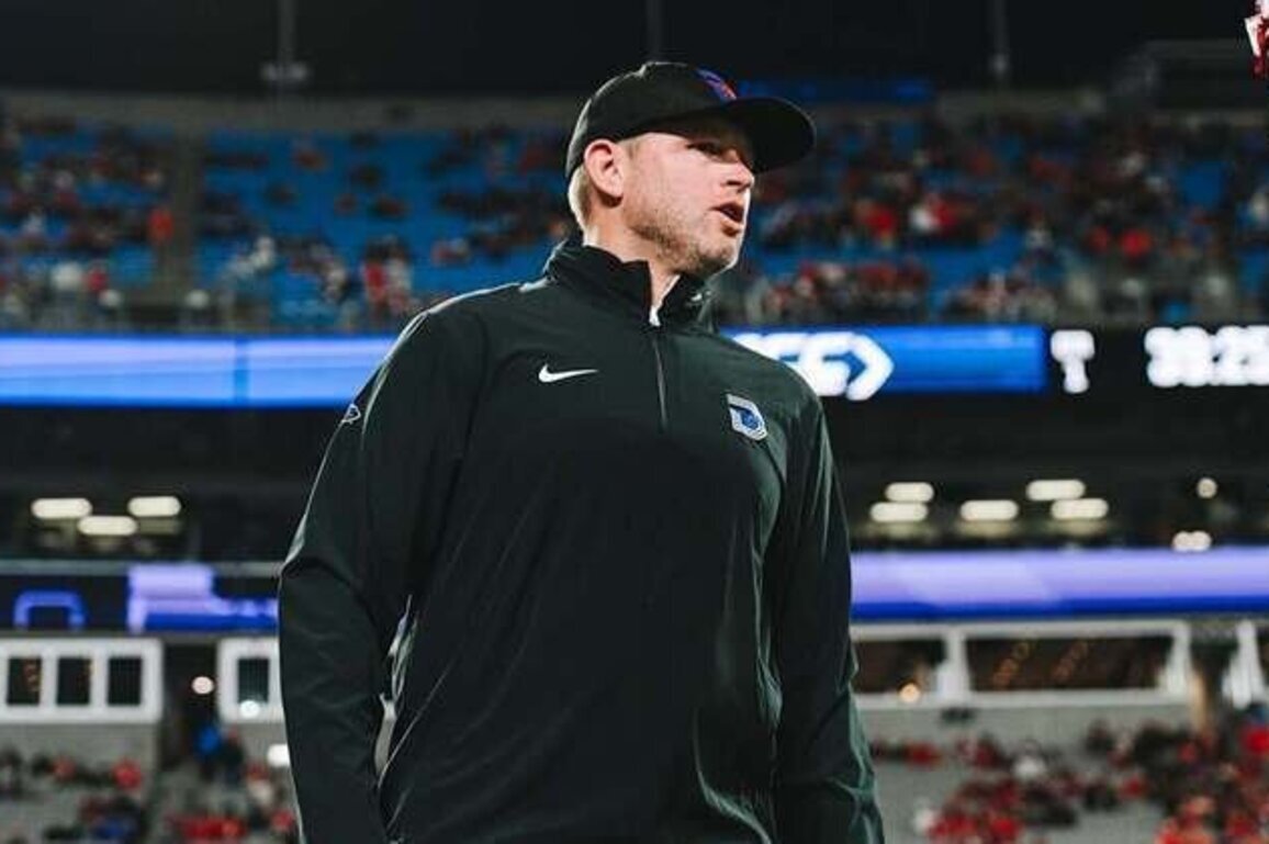 Cowboys hire Scott Symons as inside linebackers coach