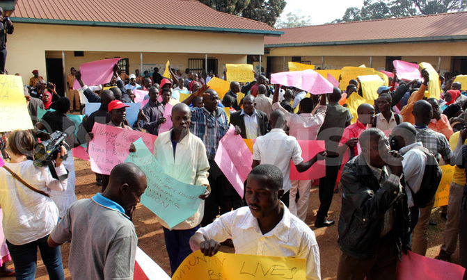 In pictures: Kayihura is innocent, protesters insist In pictures: Kayihura is innocent, protesters insist