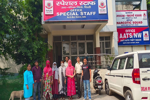 Four illegal Bangladeshi immigrants disguised as transgender persons held in Delhi